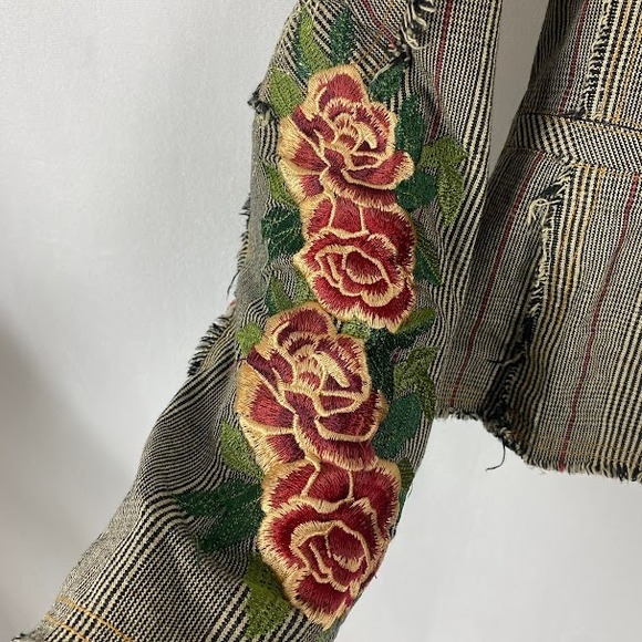 Unique Embellished Striped Blazer Jacket Floral Roses Embroidered Frayed Edges - Picture 7 of 15